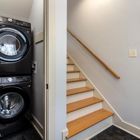 Amazing Downtown Location For Groups! Villa Little Rock Bagian luar foto