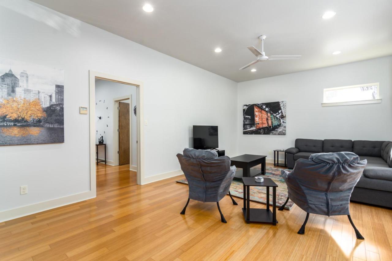 Amazing Downtown Location For Groups! Villa Little Rock Bagian luar foto